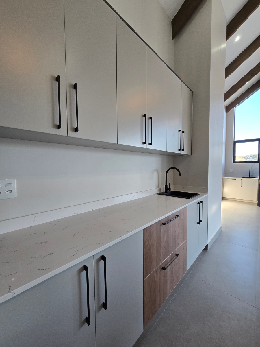 5 Bedroom Property for Sale in Outeniquasbosch Western Cape